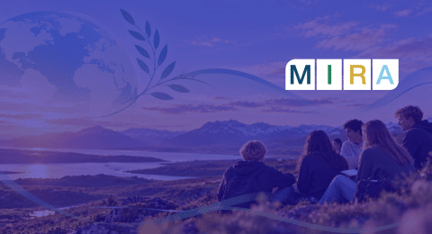 Mira cover forsíða ungmenni